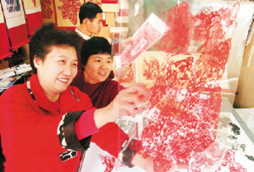 肖宇：把剪紙畫藝術(shù)帶進奧運