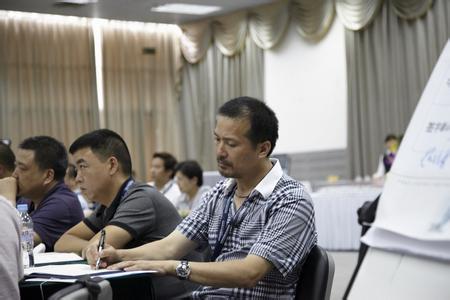 公牛插座阮立平：因?yàn)閷I(yè) 所以長久